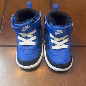 Nike High Top Sneakers Size 5
